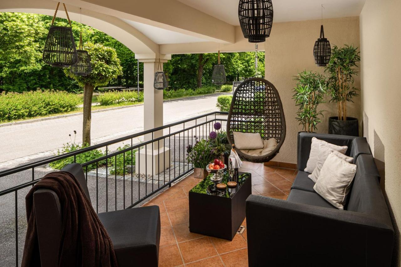 Aparthotel Christine Bad Fussing Bagian luar foto