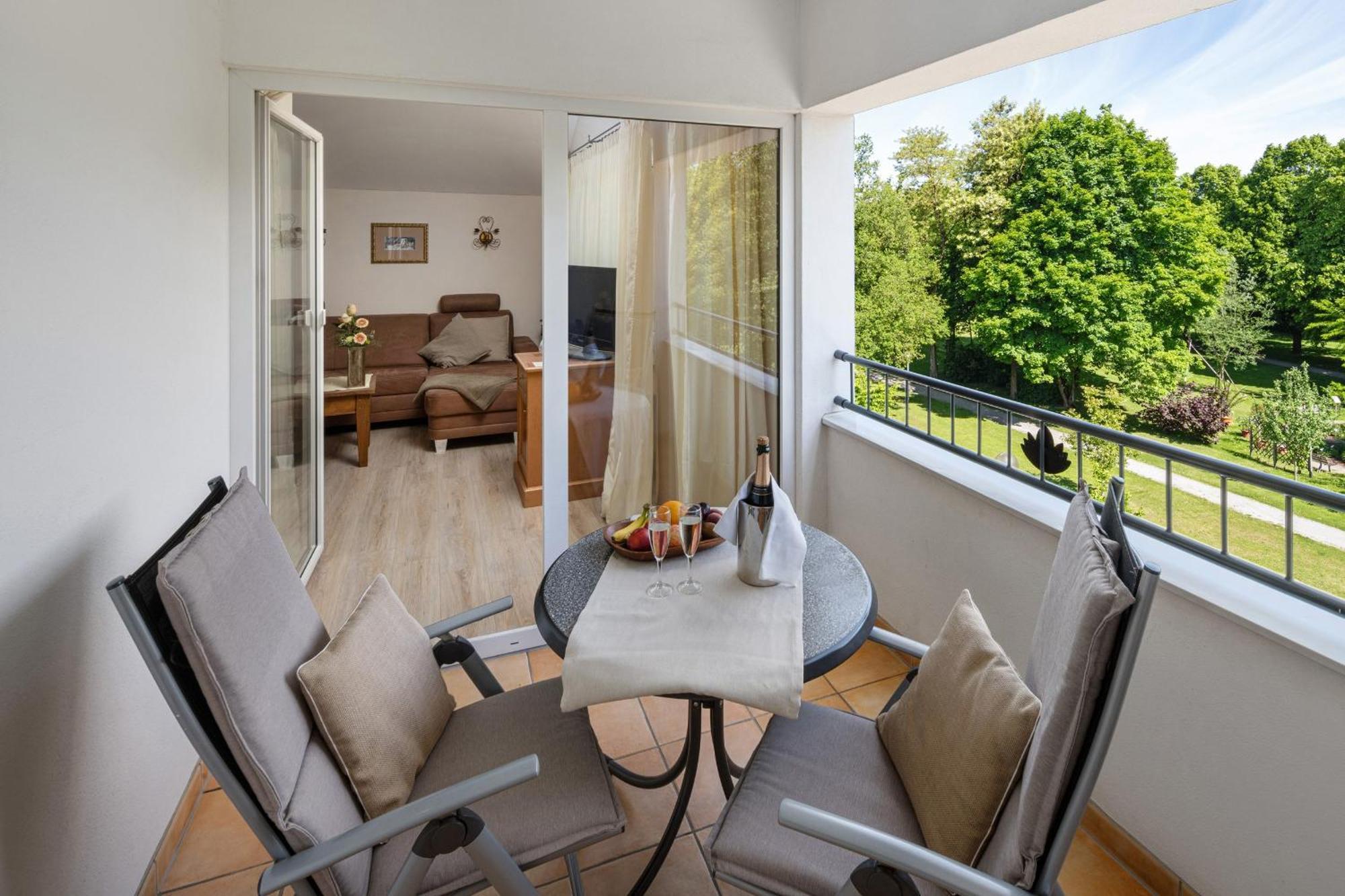 Aparthotel Christine Bad Fussing Bagian luar foto
