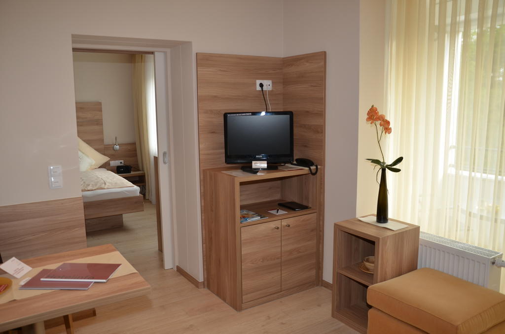 Aparthotel Christine Bad Fussing Ruang foto