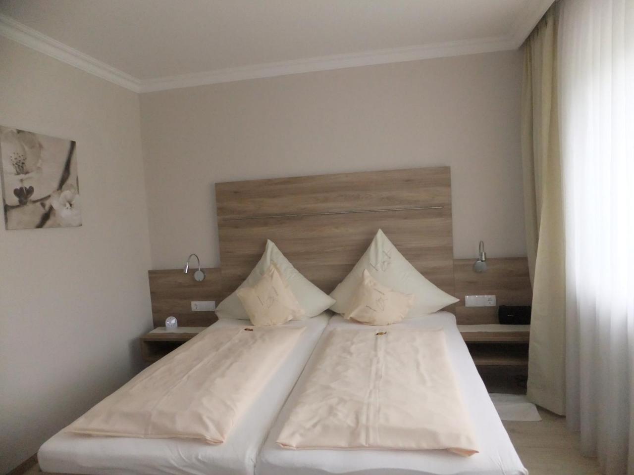 Aparthotel Christine Bad Fussing Bagian luar foto