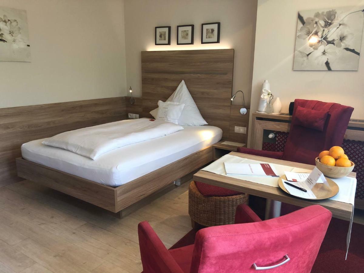 Aparthotel Christine Bad Fussing Bagian luar foto