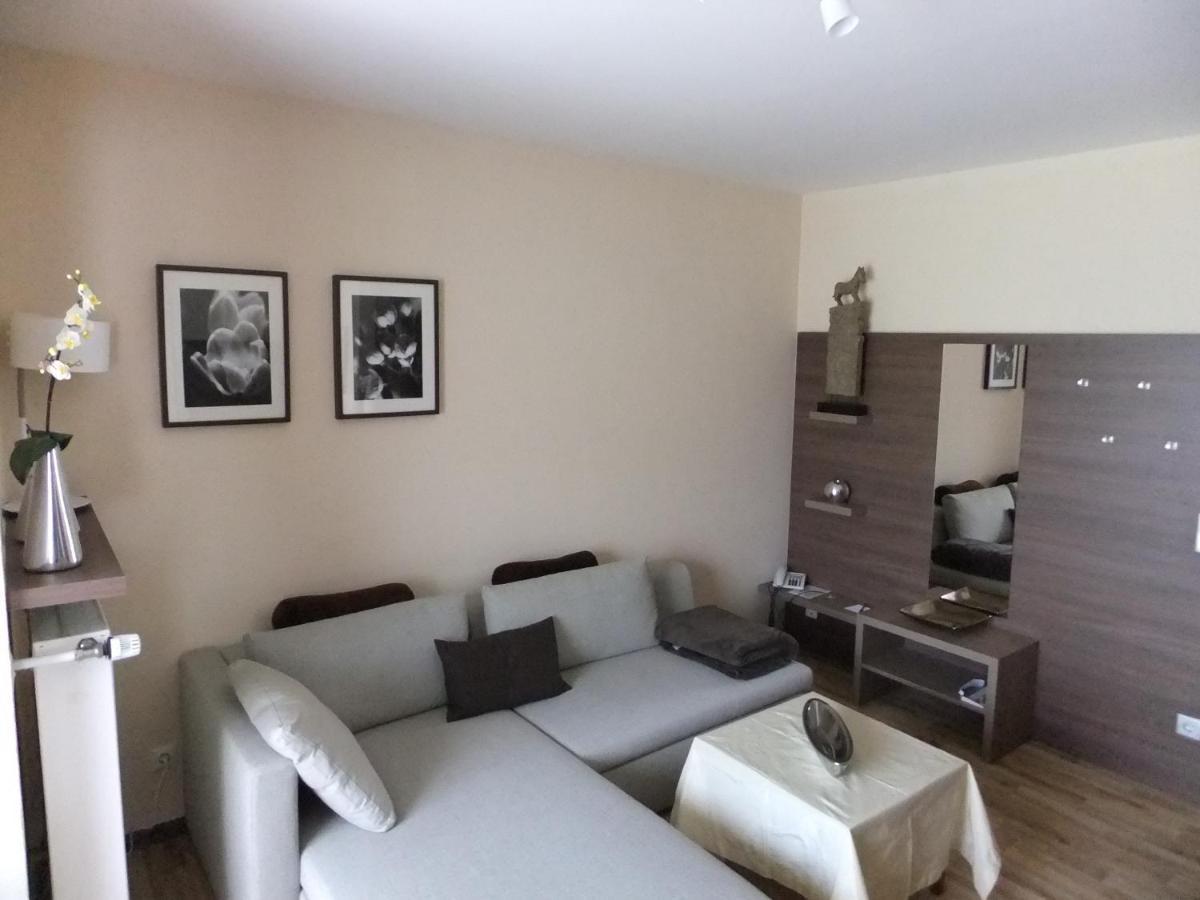 Aparthotel Christine Bad Fussing Bagian luar foto