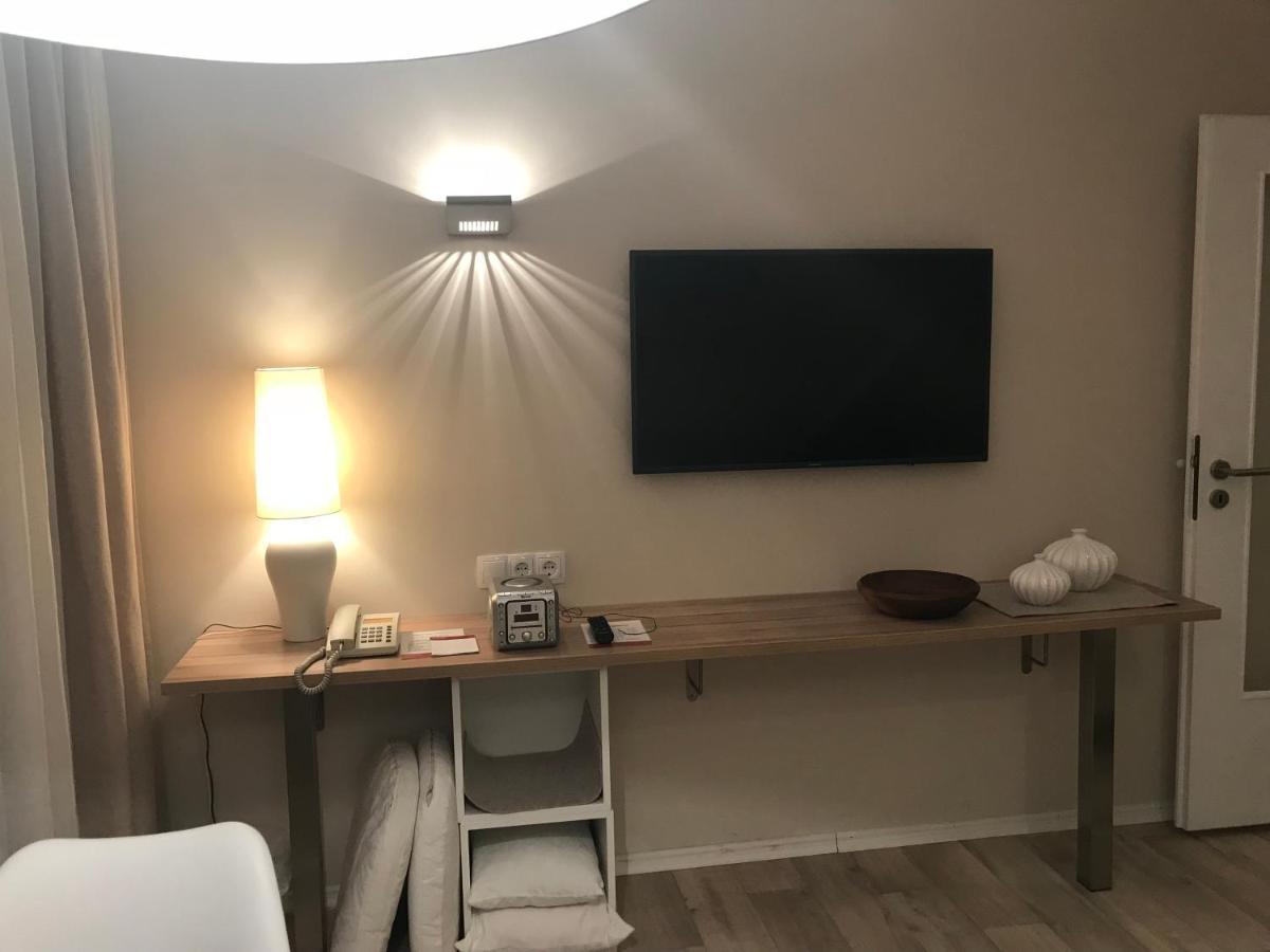 Aparthotel Christine Bad Fussing Bagian luar foto